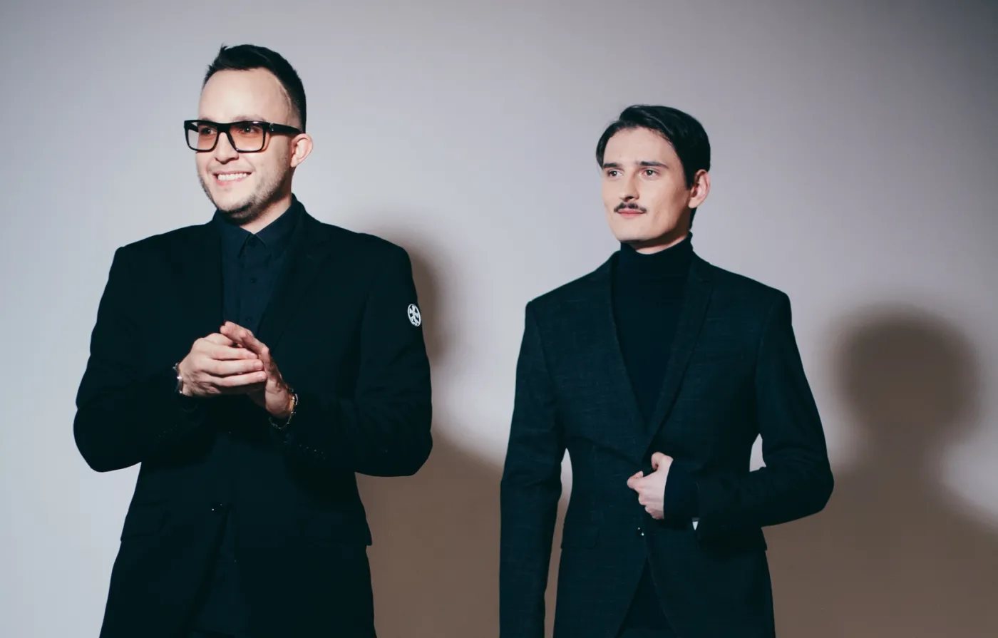 Ten Typ Mes oraz ten typ Dawid Podsiadło. fot. Paweł Zanio