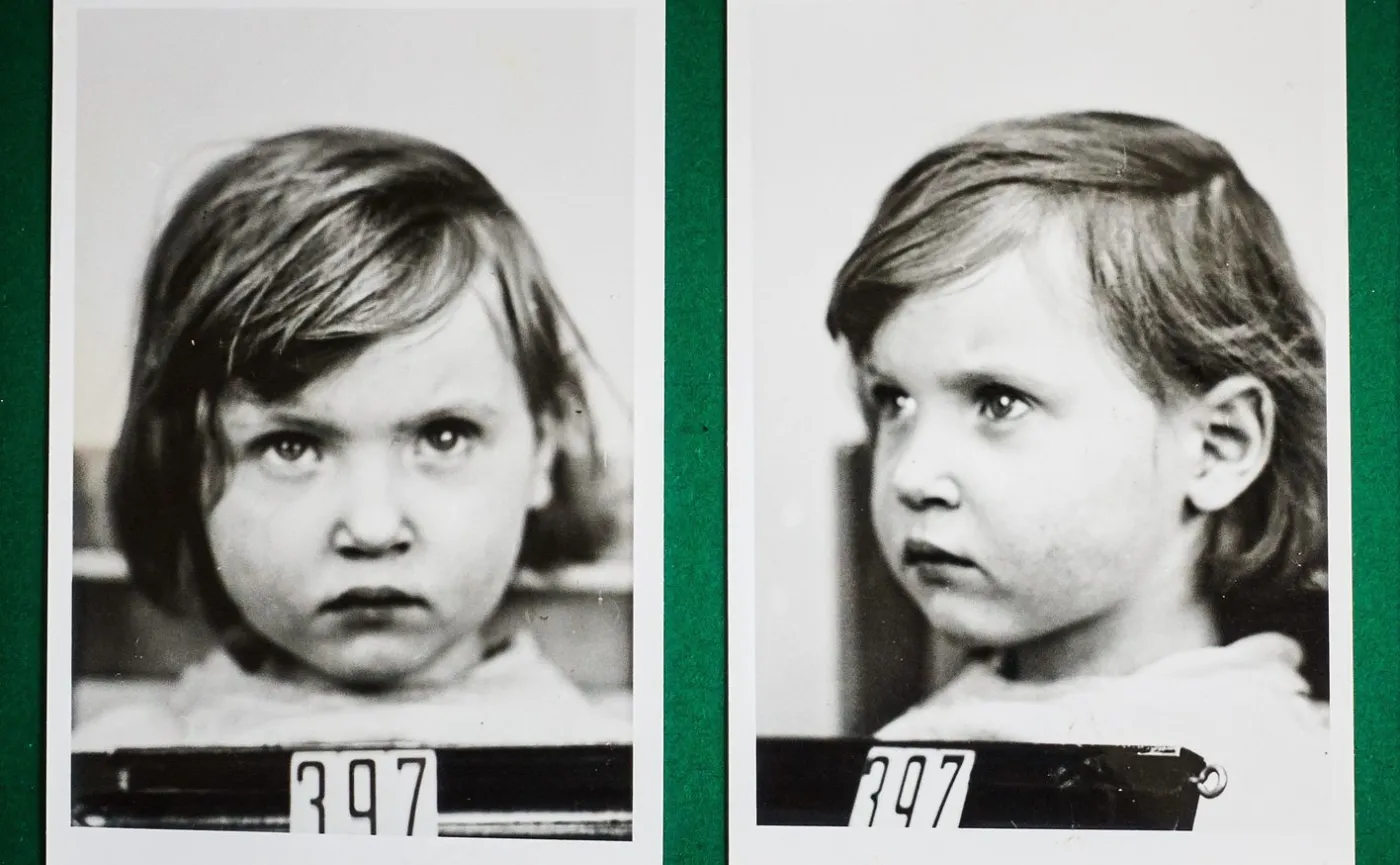 Basia Gajzler - zdjęcie wykonane w ramach badań rasowych w ośrodku Lebensborn / archiwum rodzinne Barbary Paciorkiewicz / zdjęcie z książki "Brunatna kołysanka. Historie uprowadzonych dzieci"