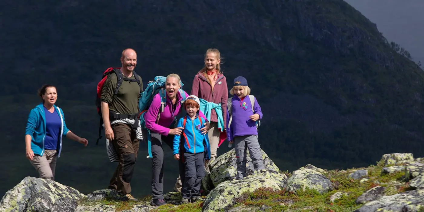 Kadr z filmu "Kacper i Emma jadą w góry". W kinach od 28 lipca 2017 roku
