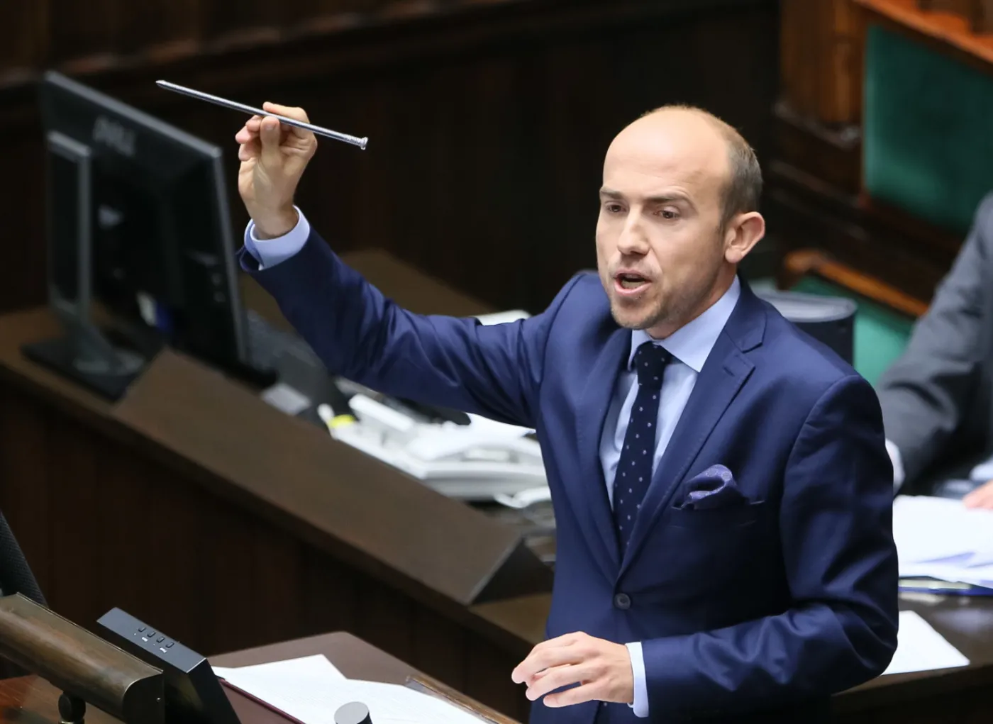Poseł PO Borys Budka przemawia podczas obrad Sejmu, 5 bm. Sejm zajmuje się na posiedzeniu wnioskiem PO o wotum nieufności dla ministra spraw wewnętrznych i administracji Mariusza Błaszczaka.