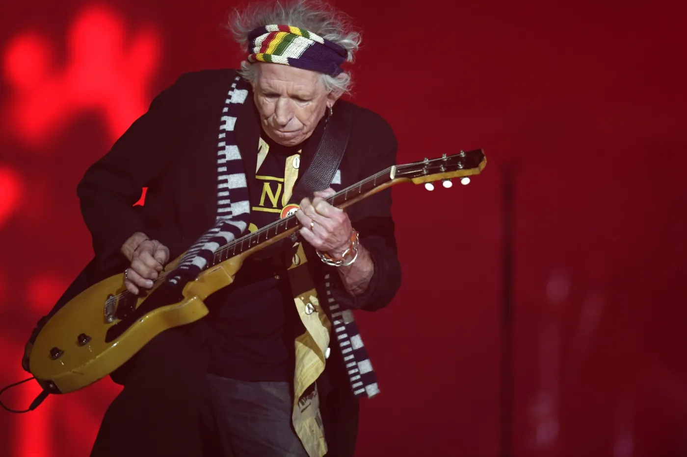 10450184-keith-richards-podczas-koncertu.jpg