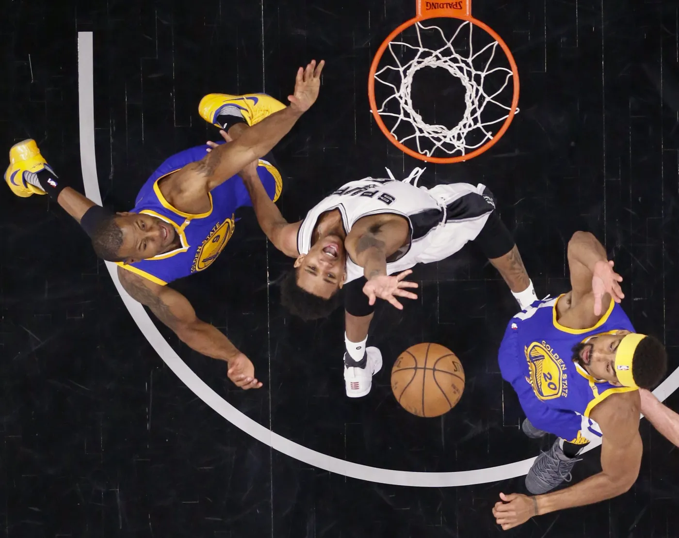 Dejounte Murray, Andre Iguodala i James Michael McAdoo