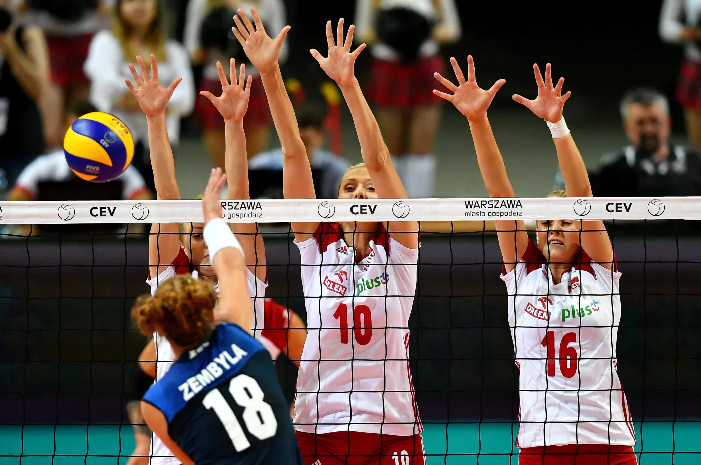 Joanna Wołosz, Zuzanna Efimienko i Natalia Mędrzyk oraz Erika Zembyla