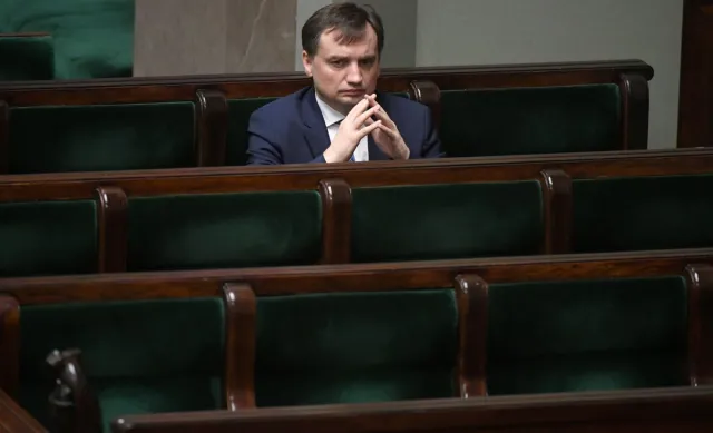 "Ziobroczystka i narzędzie do dyktatury" czy "usprawnienie pracy"? Posłowie pokłócili się o zmiany w sądach