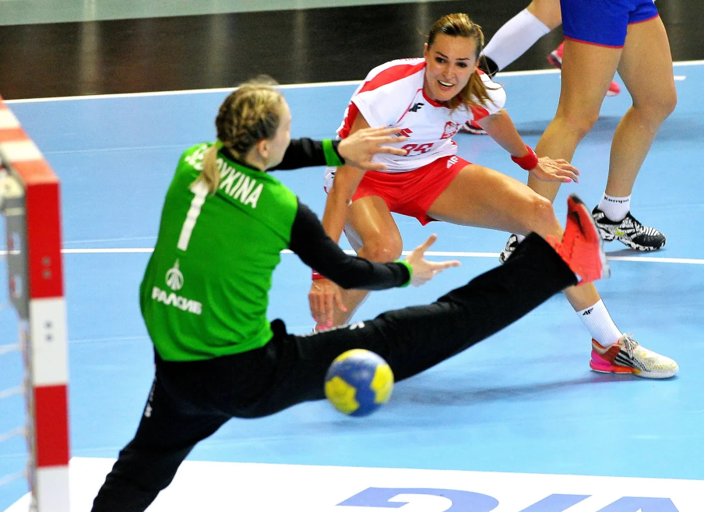 El. MŚ piłkarek ręcznych: Polki przegrały rewanż z Rosjankami. Awans nie dla nas