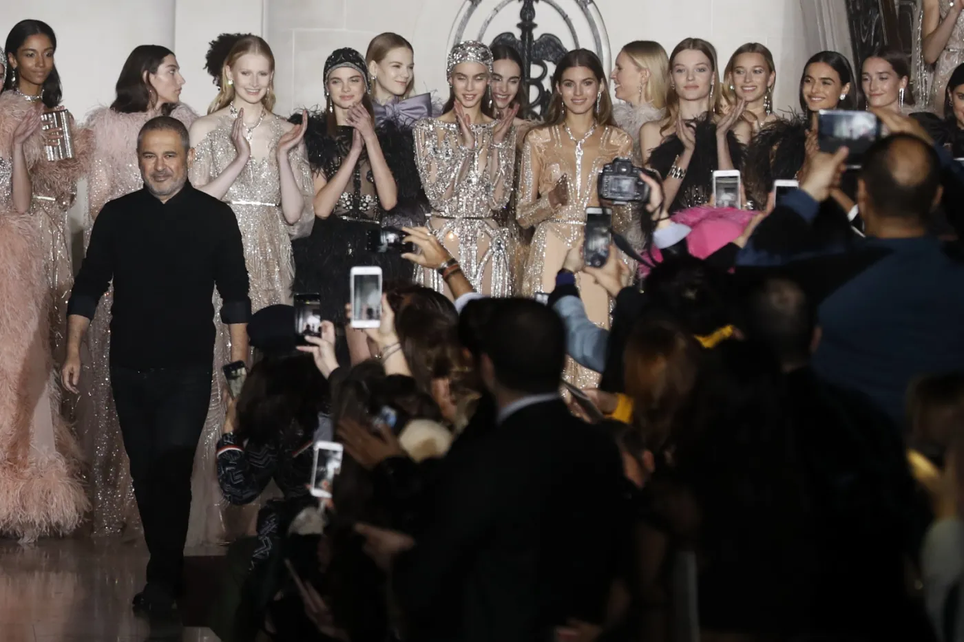 Jak zwykle imponująca! Elie Saab zaprezentował swoją nową kolekcję na Tygodniu Mody w Paryżu