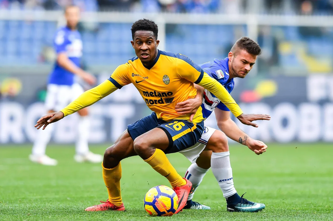 Rolando Aarons i Karol Linetty