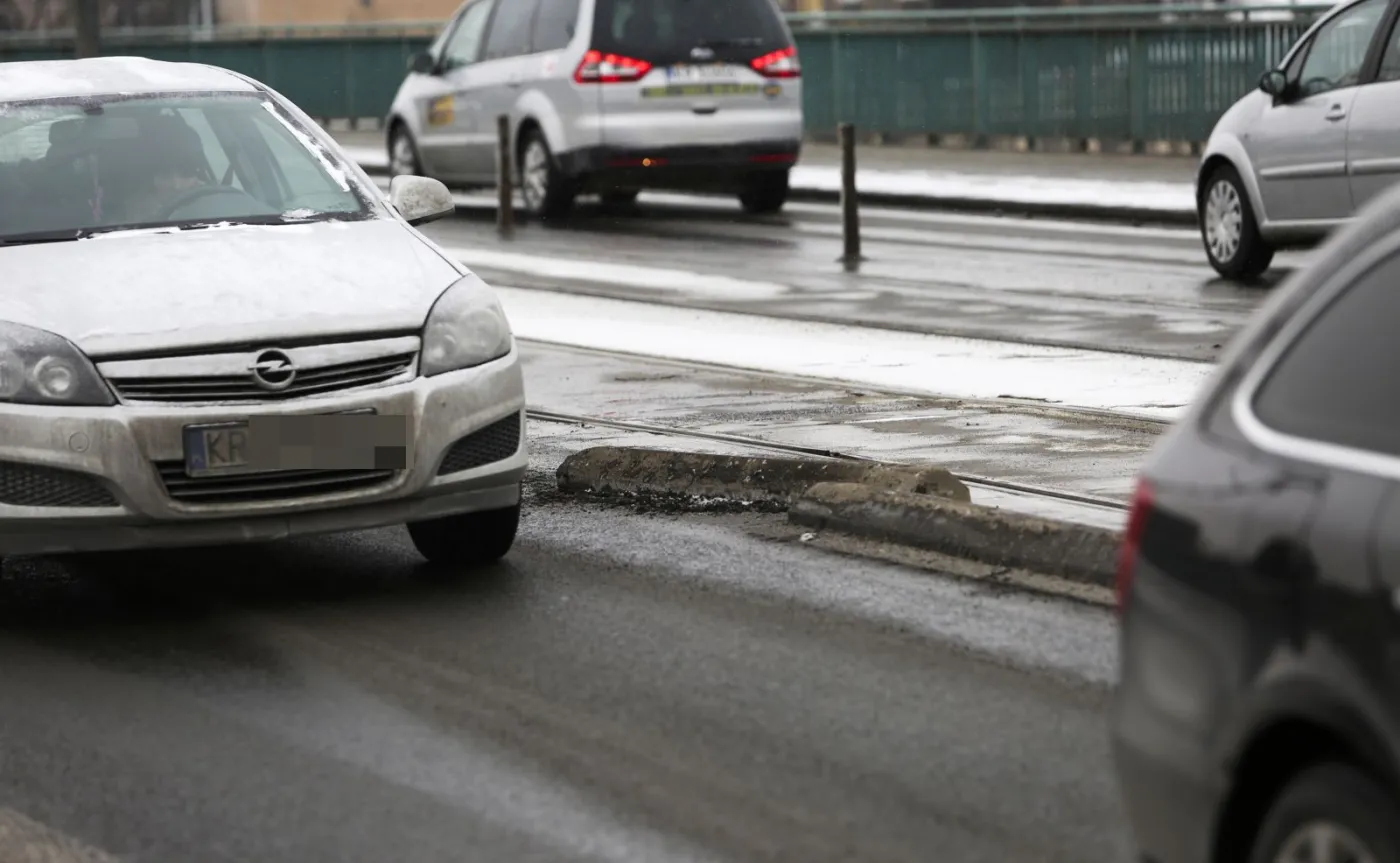 Do zdarzenia doszło na moście Powstańców Śląskich w Krakowie