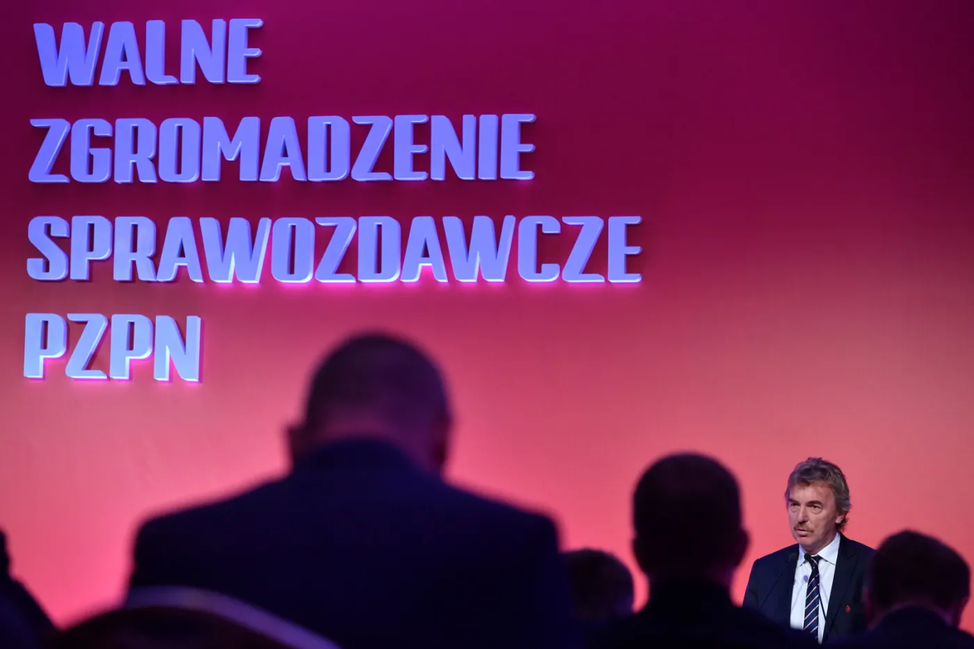 Prezes PZPN Zbigniew Boniek (P) podczas Walnego Zgromadzenia Sprawozdawczego PZPN