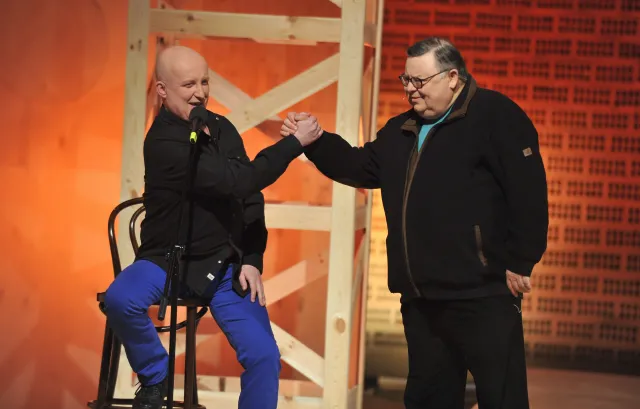 Mann na antenie Trójki: Nasi koledzy zostali zmuszeni do odejścia. Bukartyk śpiewa o "prorządowej tubce"