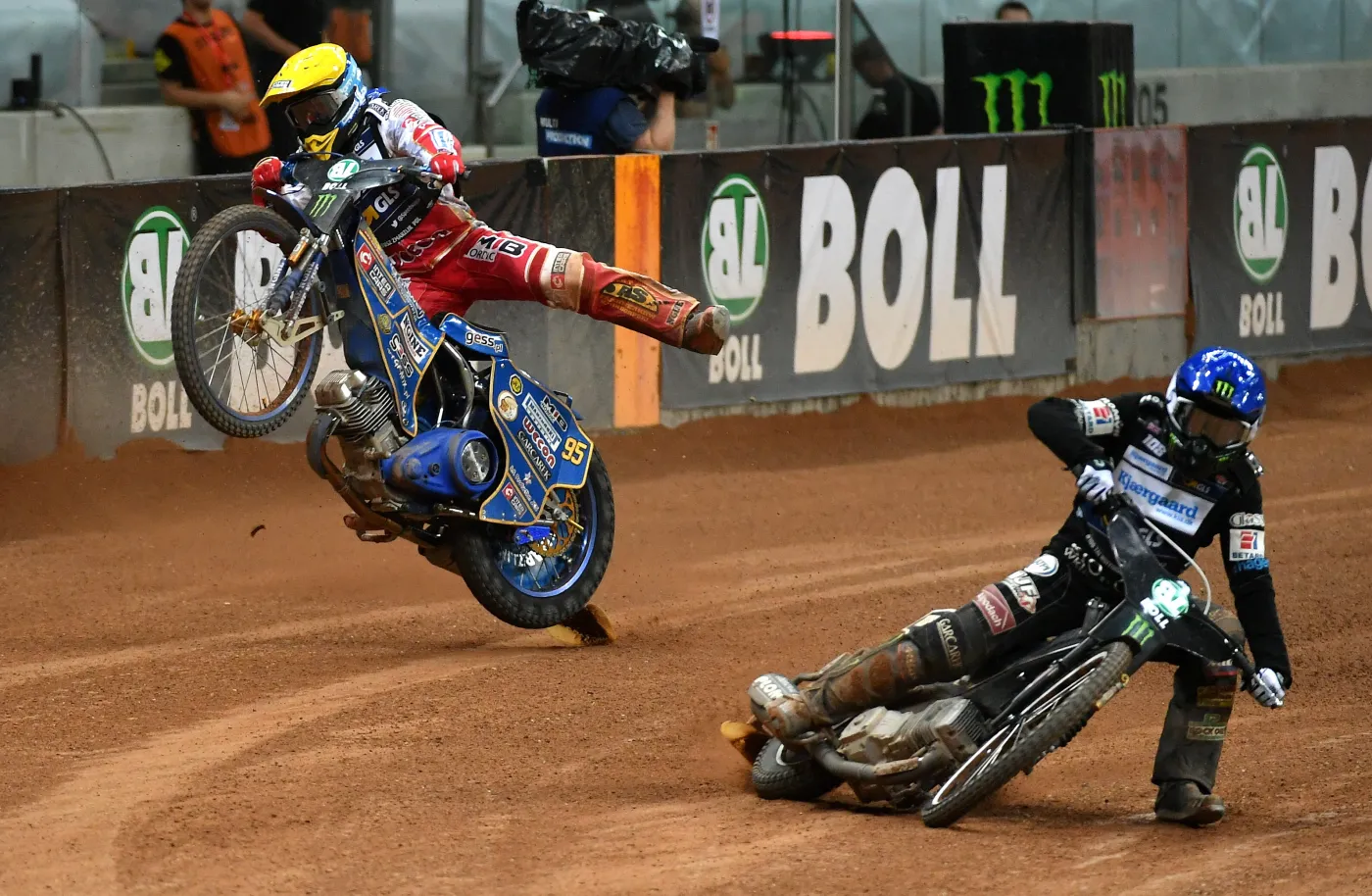 10962627-brytyjczyk-tai-woffinden-kask.jpg