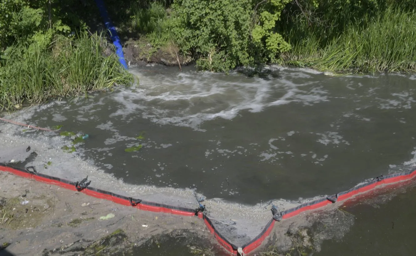 Przepompownia Ścieków Ołowianka zrzuca zanieczyszczenia wodociągowo-kanalizacyjne do Mołtawy w Gdańsku