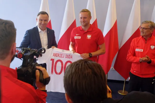Prezydent Andrzej Duda mianował Michała Pazdana... ministrem obrony