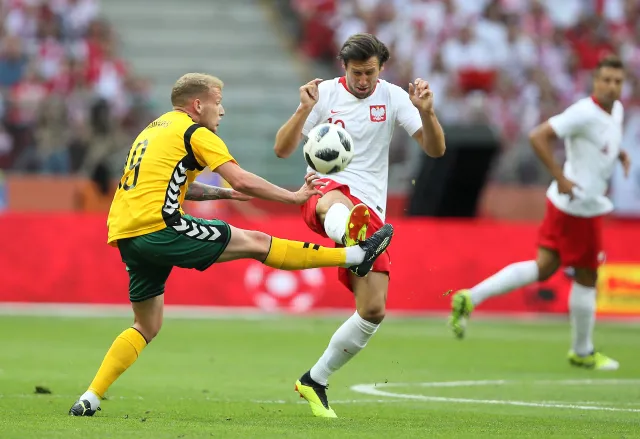 VAR pomógł kadrze Nawałki efektownie pokonać Litwę. Polacy zdali ostatni test przed mundialem