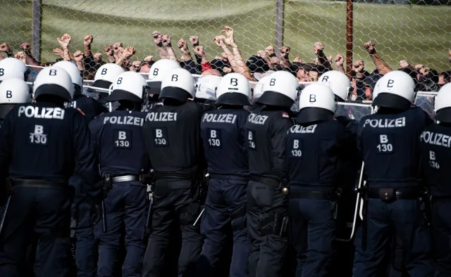 Austriackie wojsko i policja ćwiczą na granicy na wypadek napływu migrantów. Premier Słowenii: To niepotrzebna prowokacja