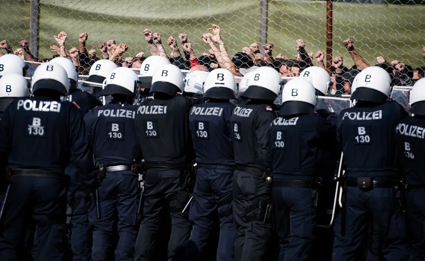 Austriacka policja ćwiczy przy granicy ze Słowenią