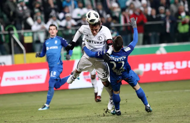 Ekstraklasa: Wielkie szczęście Legii. Pokonała Lecha po kontrowersyjnym rzucie karnym