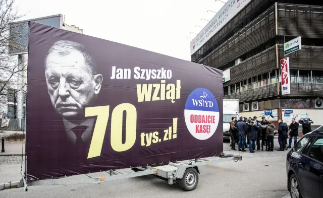 "Pazerność ministrów PiS nie zna granic". Kolejna odsłona akcji pod hasłem "Konwój wstydu"