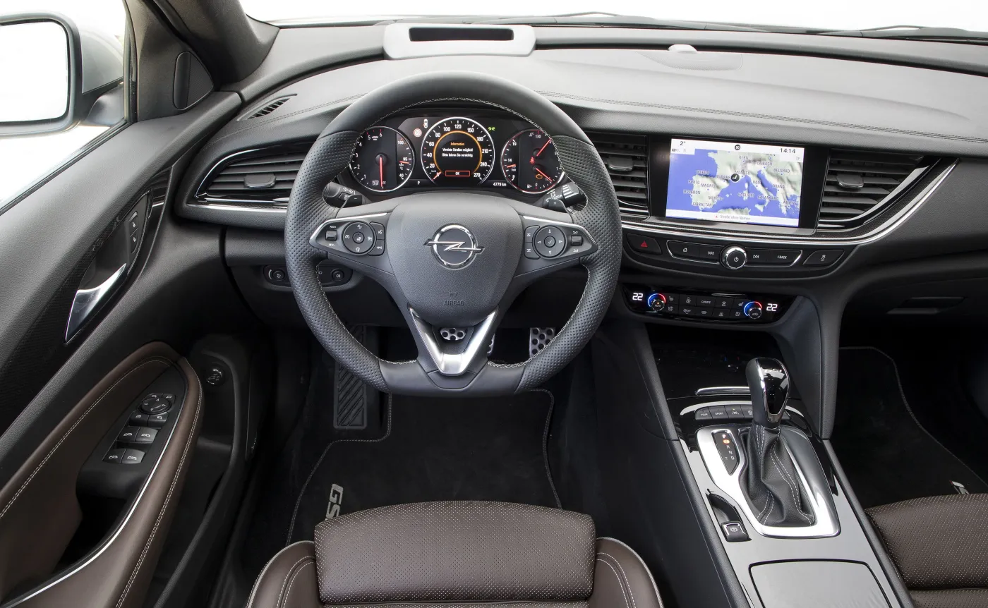 10851159-opel-insignia-gsi-grand-sport.jpg