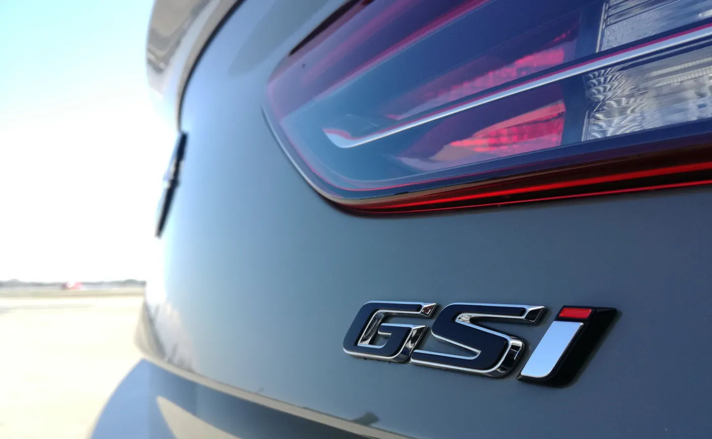 10851255-opel-insignia-gsi-grand-sport.jpg