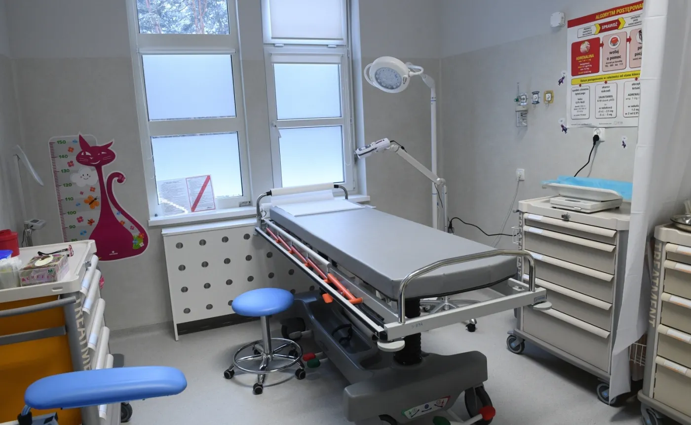 10875562-dzieciecy-oddzial-chorob-pluc.jpg