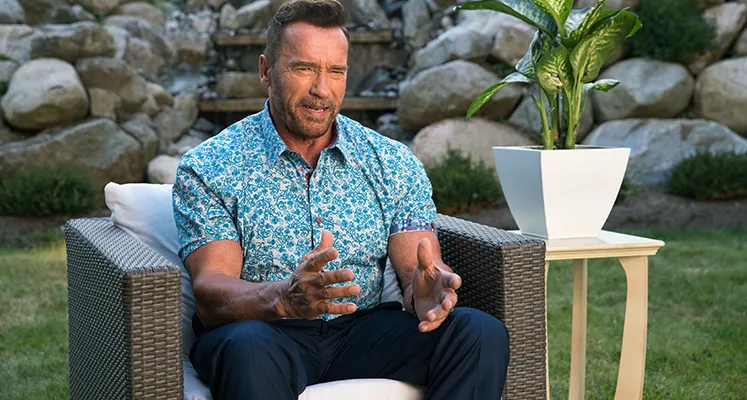 Arnold Schwarzenegger w filmie "Dorwać Gnthera"