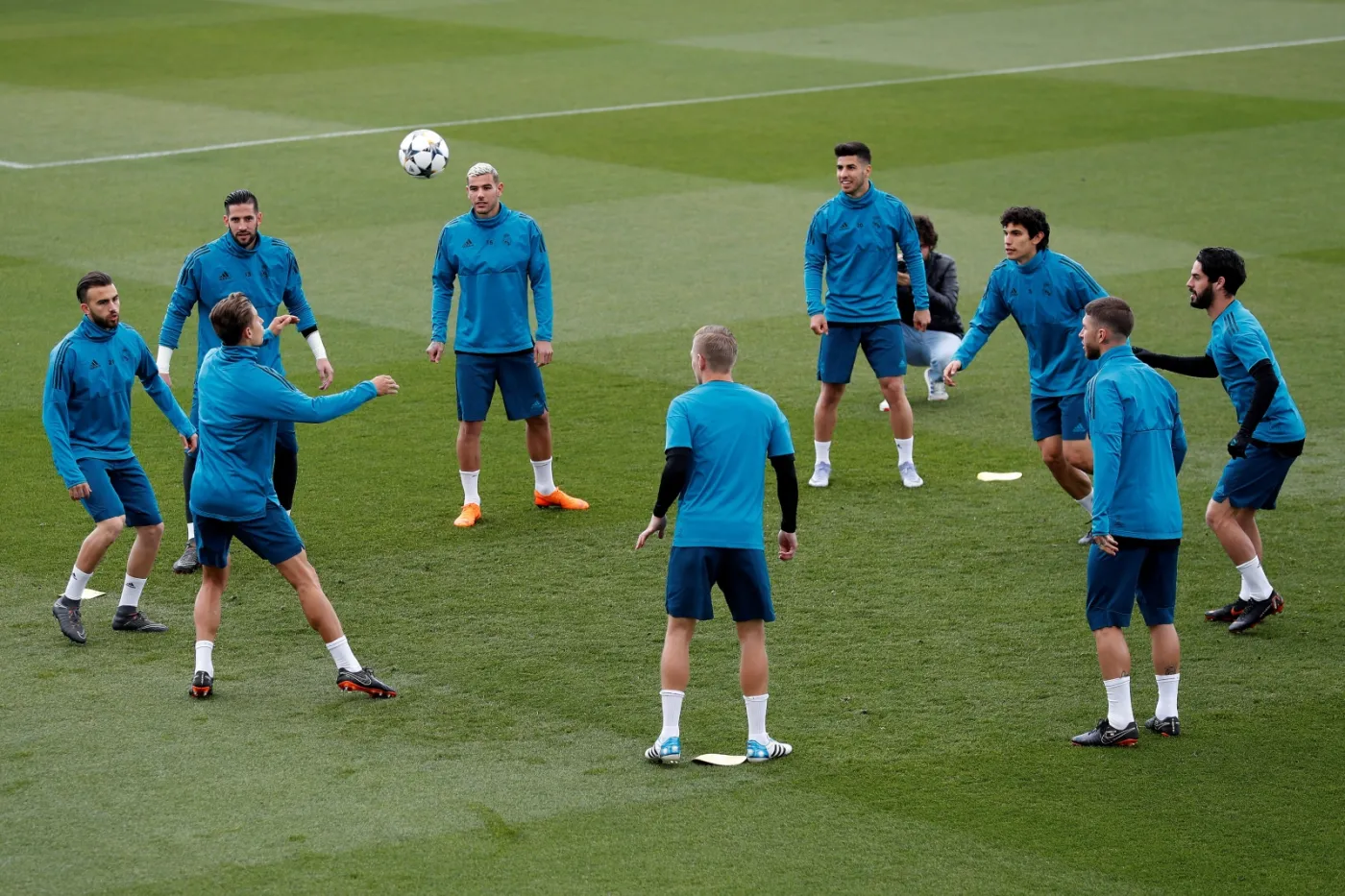 Real i Liverpool faworytami w rewanżach. Bayern bez kilku kluczowych graczy