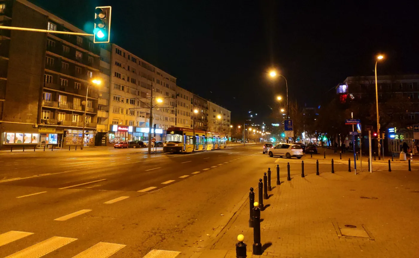 11826227-zdjecie-zrobione-telefonem-mi.jpg