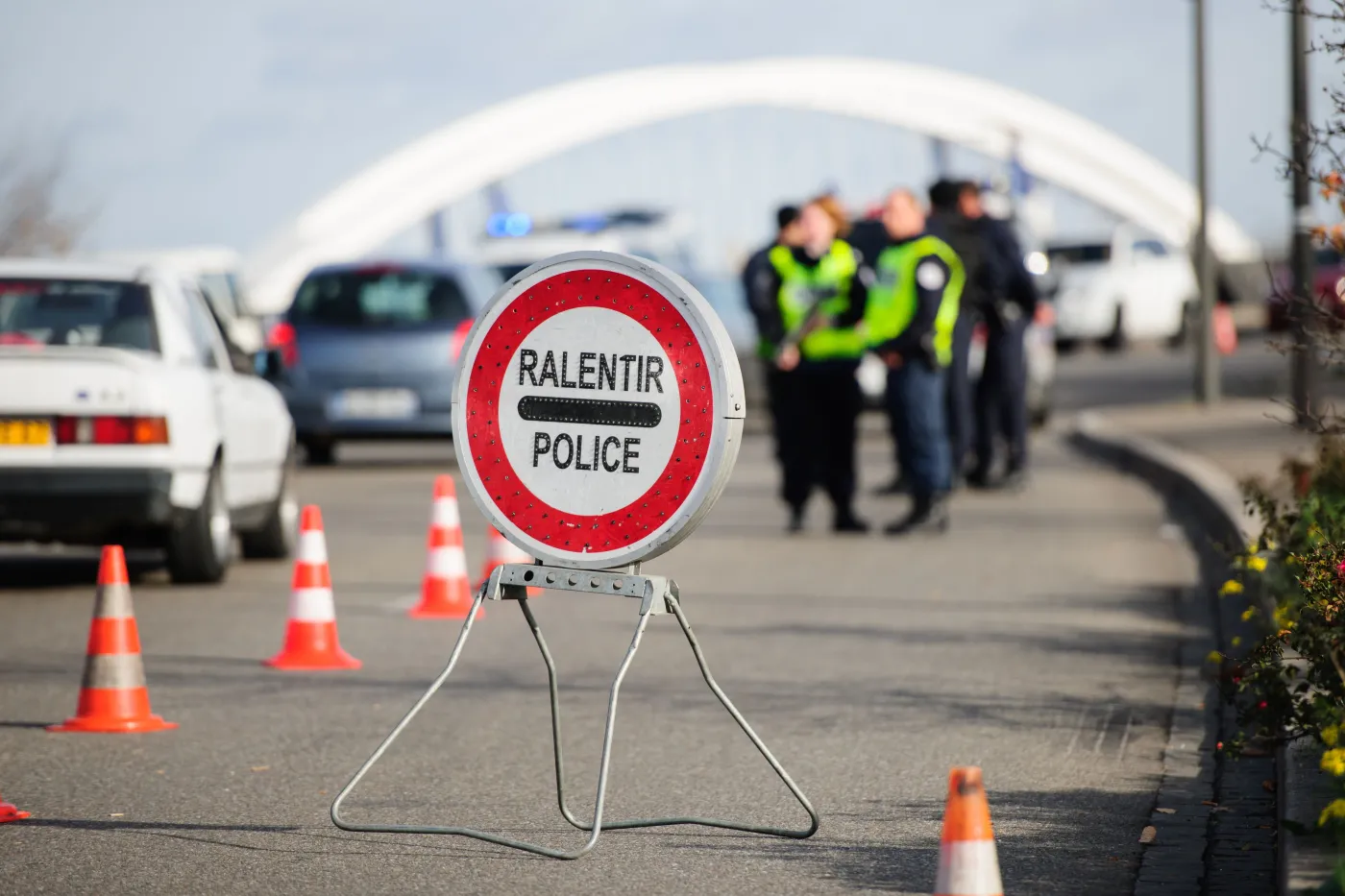 Mandat za brak dowodu, bramki na peronach... Francja wprowadza nowe środki bezpieczeństwa