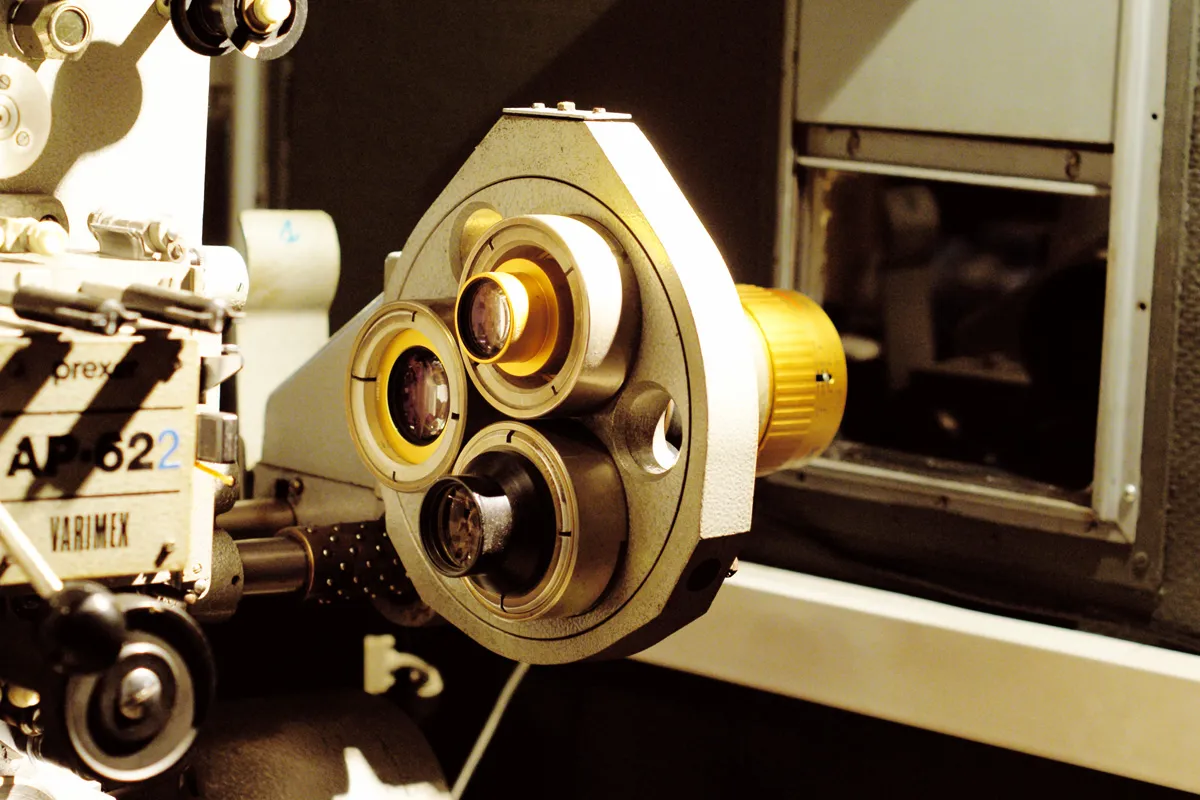 kabina projekcyjna w kinie Muza; fot. Maja Musznicka