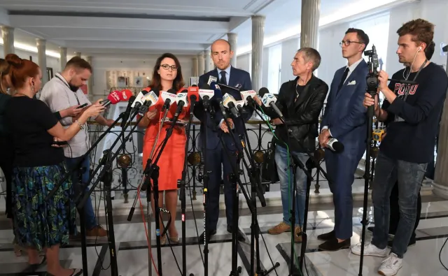 Gasiuk-Pihowicz: Każdy, kto nie szanuje decyzji instytucji UE, lub gra na ich osłabienie, jest adwokatem Putina