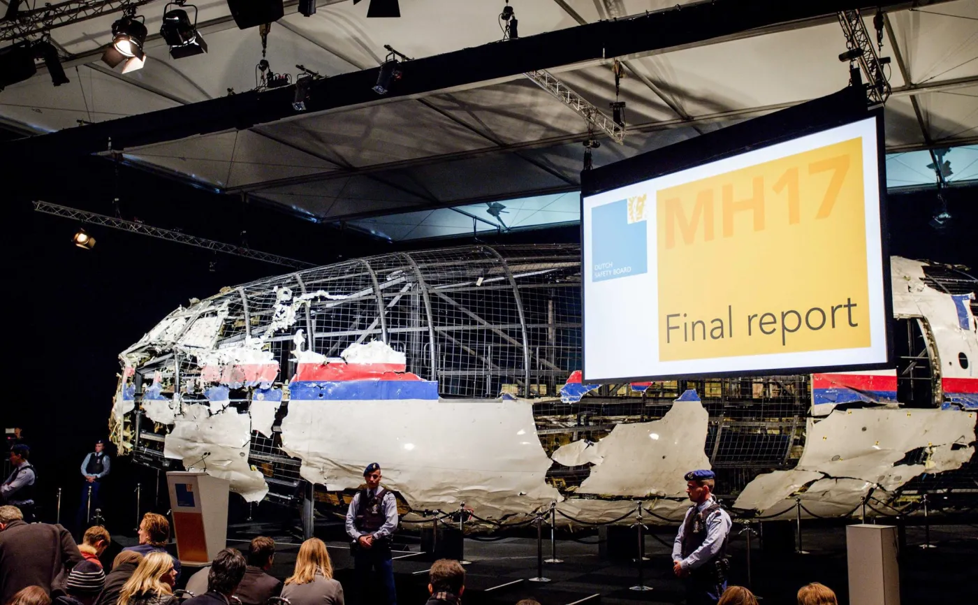 Szczątki kokpitu malezyjskiego samolotu