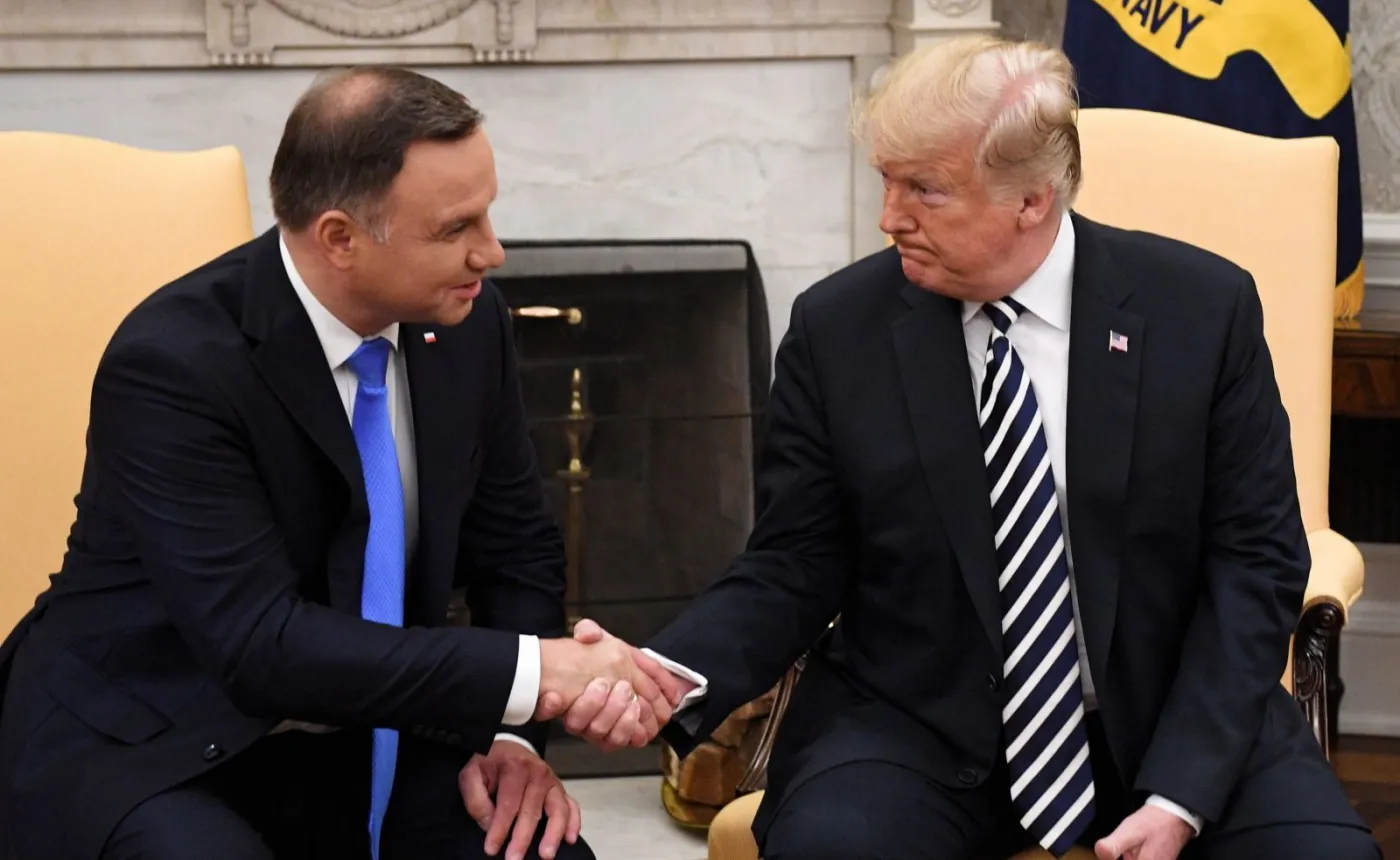 Prezydent Stanów Zjednoczonych Ameryki Donald Trump (P) oraz prezydent RP Andrzej Duda (L)