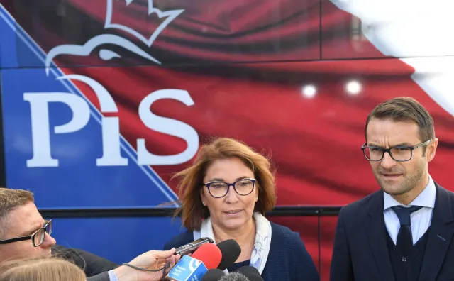 Tusk wzywa do pojednania. PiS: To jest człowiek, który jedno mówi, a zupełnie co innego robi w Brukseli