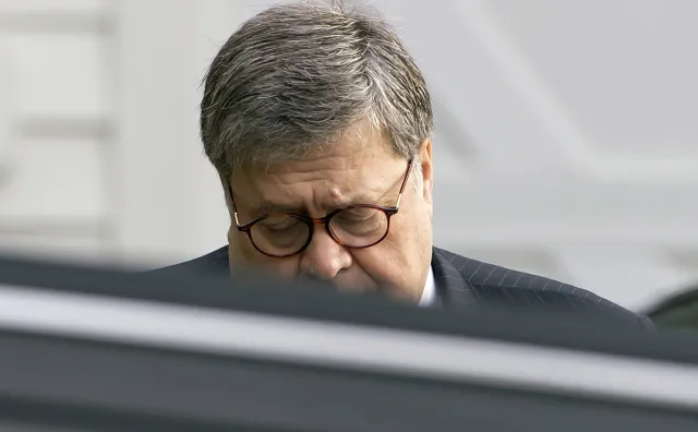 W raporcie Muellera nie ma dowodów na związki sztabu Trumpa z Rosją. "To całkowite zwycięstwo prezydenta"