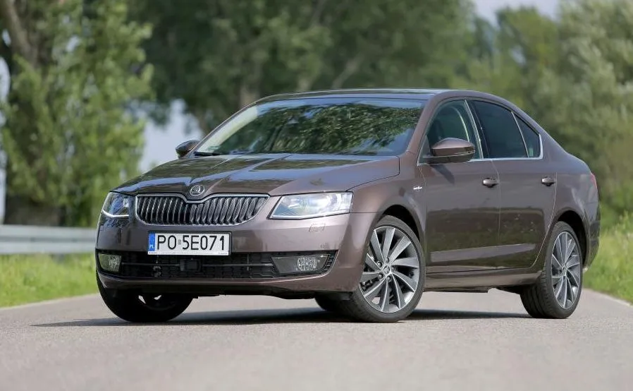 12371869-6694123-skoda-octavia-900-599.jpg