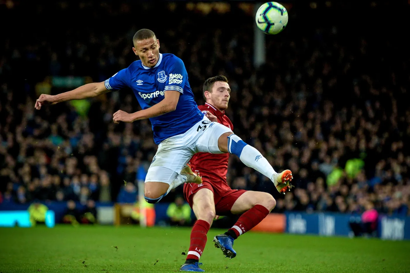 Liga angielska: Nieskuteczny Salah. Bez goli w derbach Liverpoolu