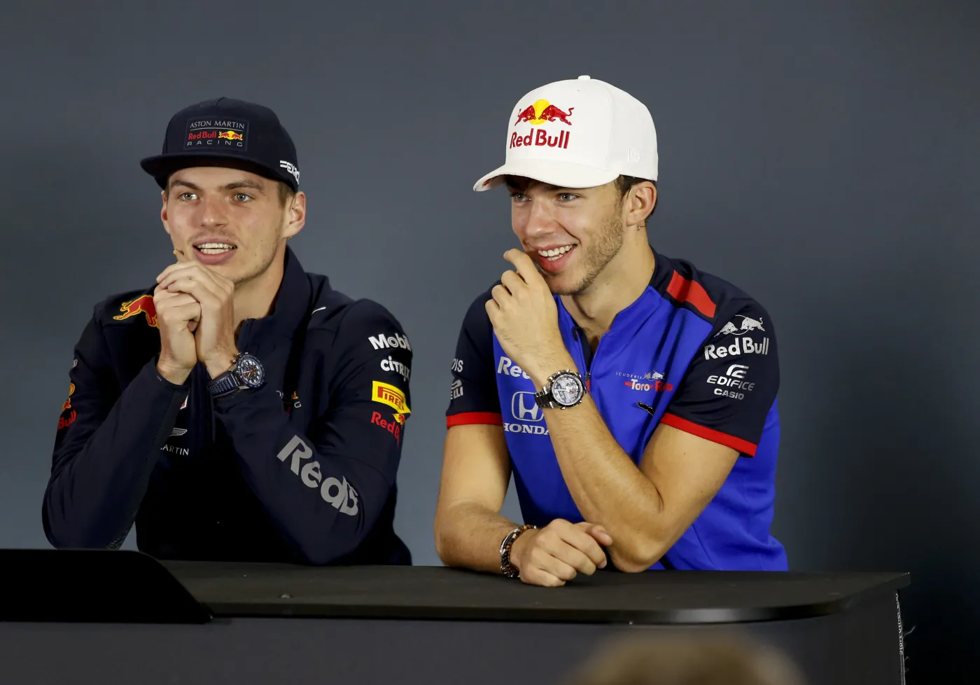 12190787-red-bull-racing-max-verstappen.jpg