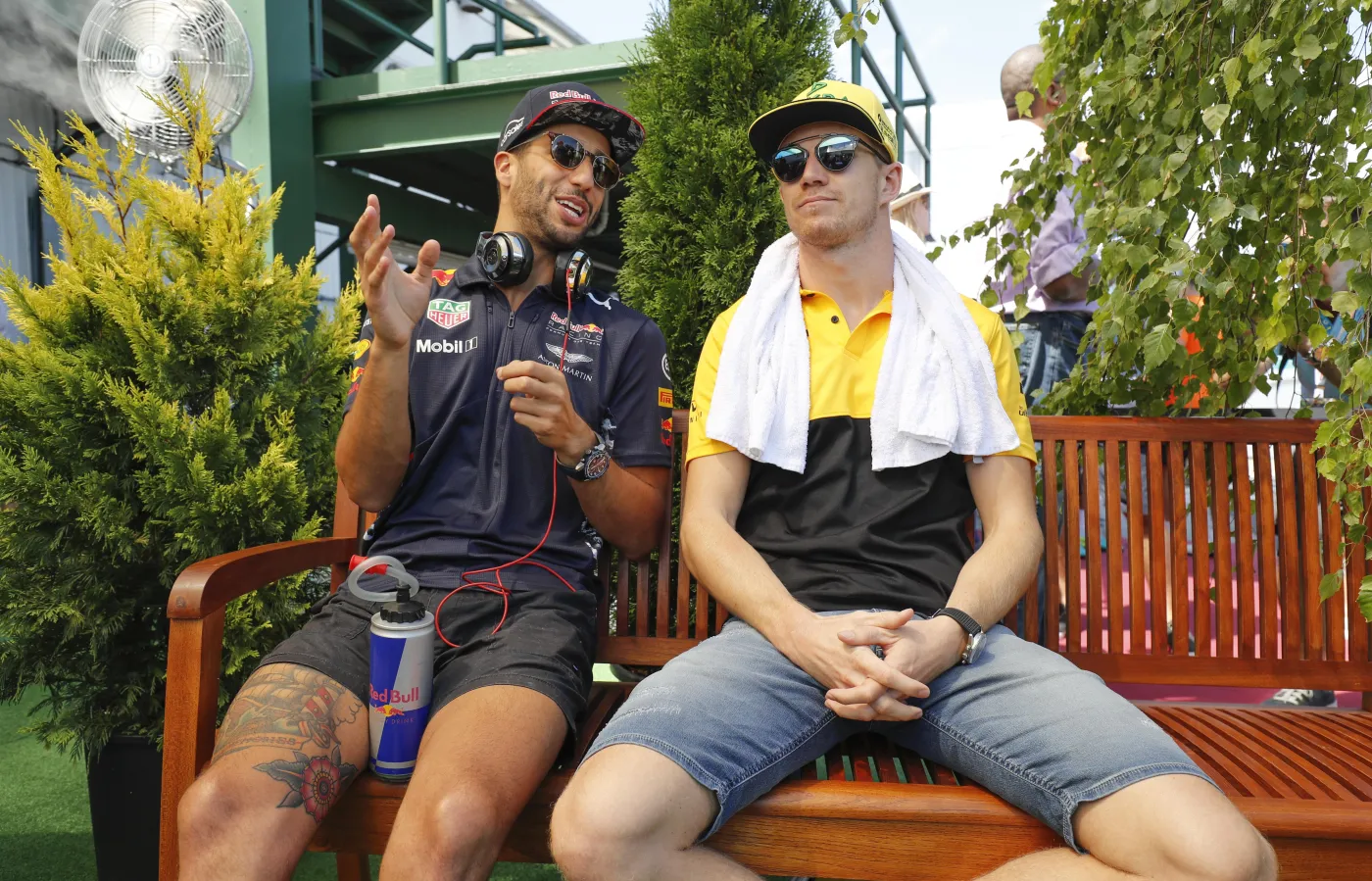 12190819-renault-nico-hulkenberg-daniel.jpg