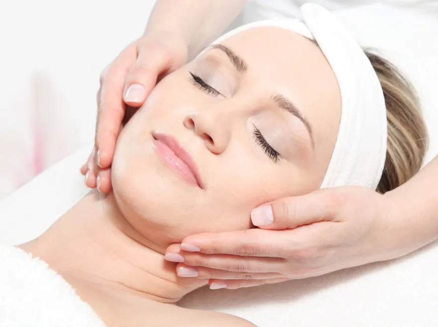 To się jej po prostu należy! Skuteczne sposoby na pourlopowe problemy ze skórą