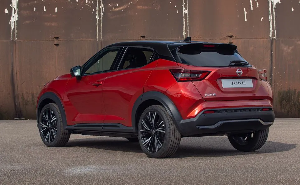 12571022-new-nissan-juke-unveil-dynamic.jpg