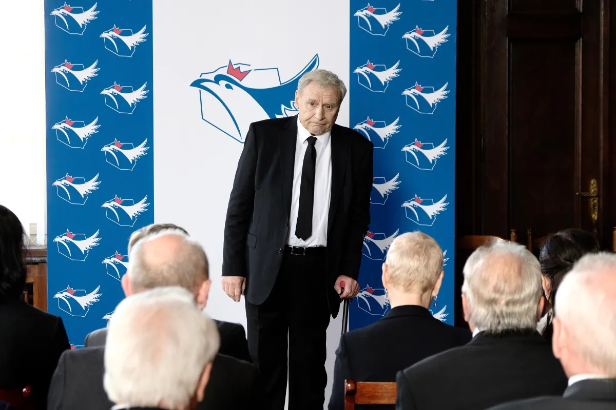 Andrzej Grabowski jako Prezes w filmie "Polityka" Patryka Vegi 