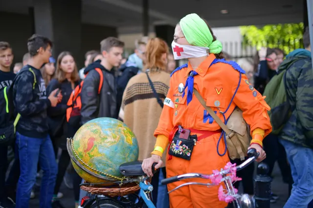Młodzieżowy Strajk Klimatyczny. Protest młodych ludzi w 130 państwach, w tym w 60 miastach Polski [ZDJĘCIA]
