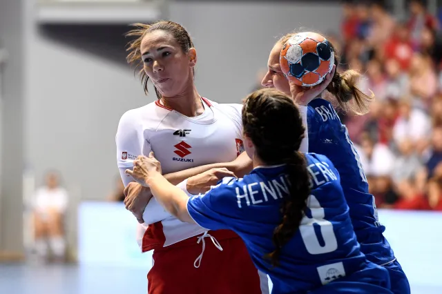 El. ME piłkarek ręcznych: Udany debiut nowego selekcjonera. Polki wygrały na inaugurację