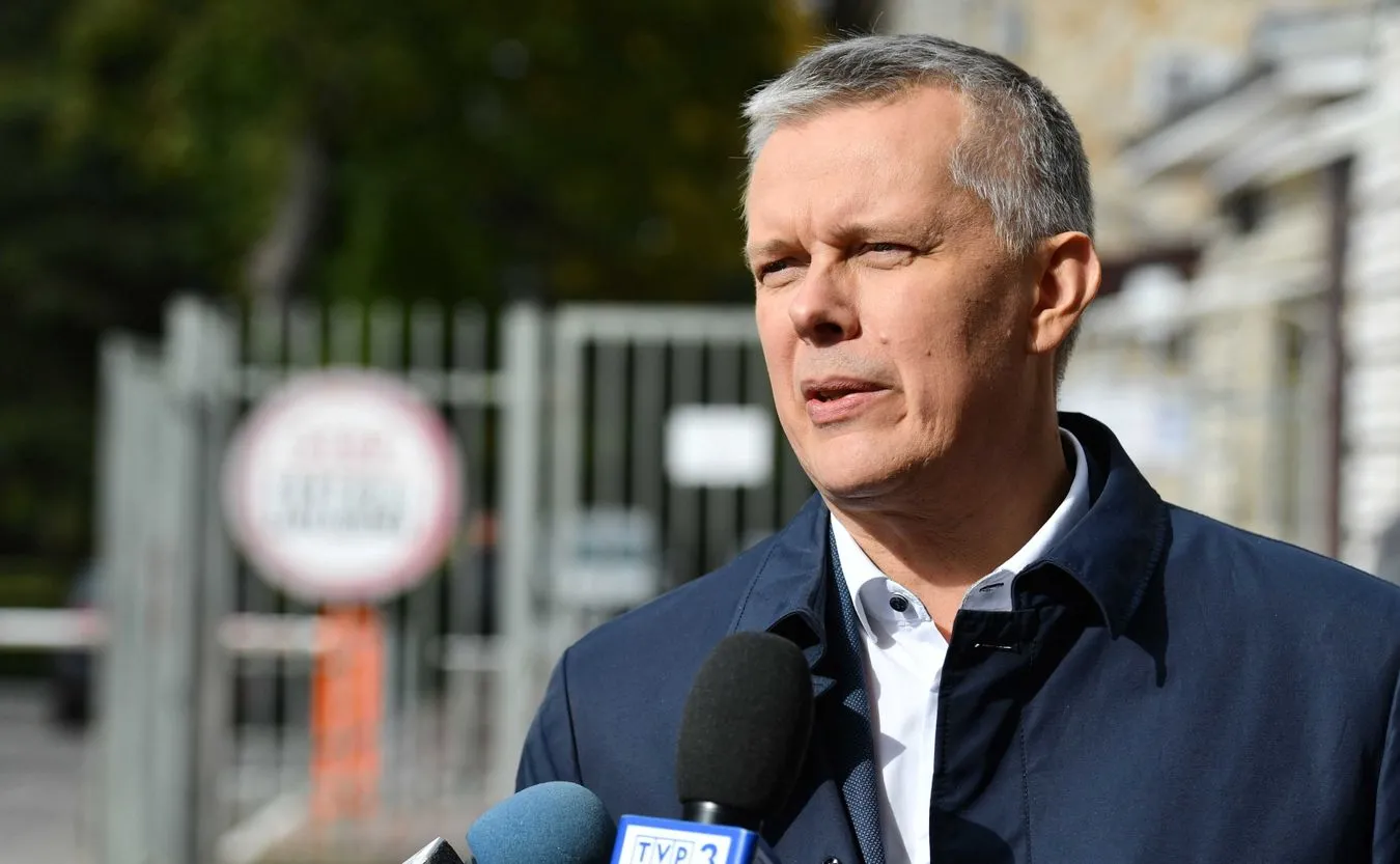 Siemoniak: Gwoździem do trumny PGZ są wydatki MON za granicą