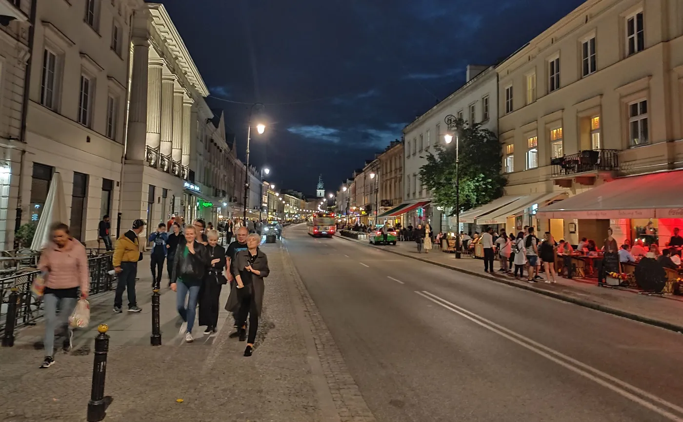 12402864-zdjecie-zrobione-telefonem-oppo.jpg
