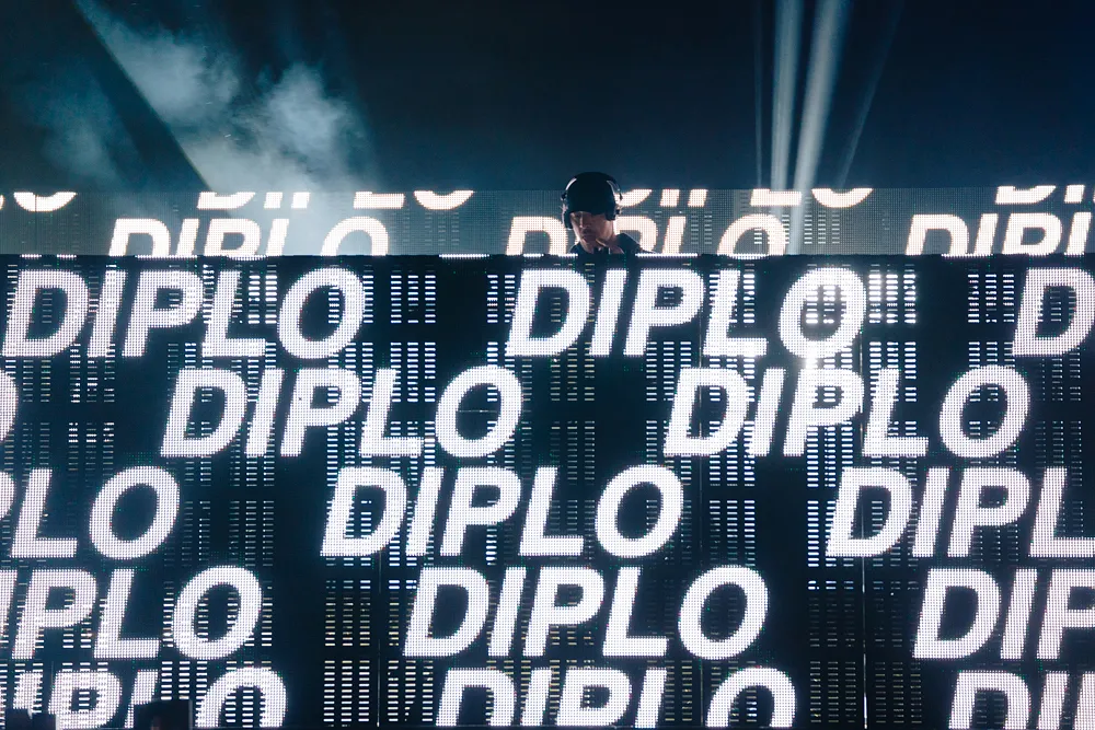 12440345-diplo-na-festiwalu-open-er-2019.jpg