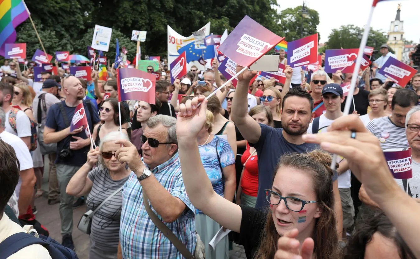 Polityczne rozgrywki Białymstokiem. "To, co mnie uderzyło, gdy tu przyjechałem, to swastyki na murach"