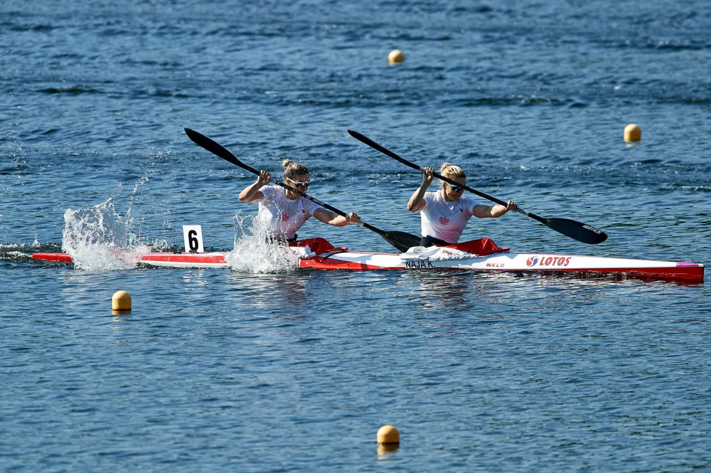 Karolina Naja i Anna Puławska