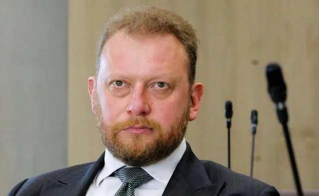 Wrócą obostrzenia? Szumowski: Rozważamy to. Polacy zapomnieli, że mamy epidemię